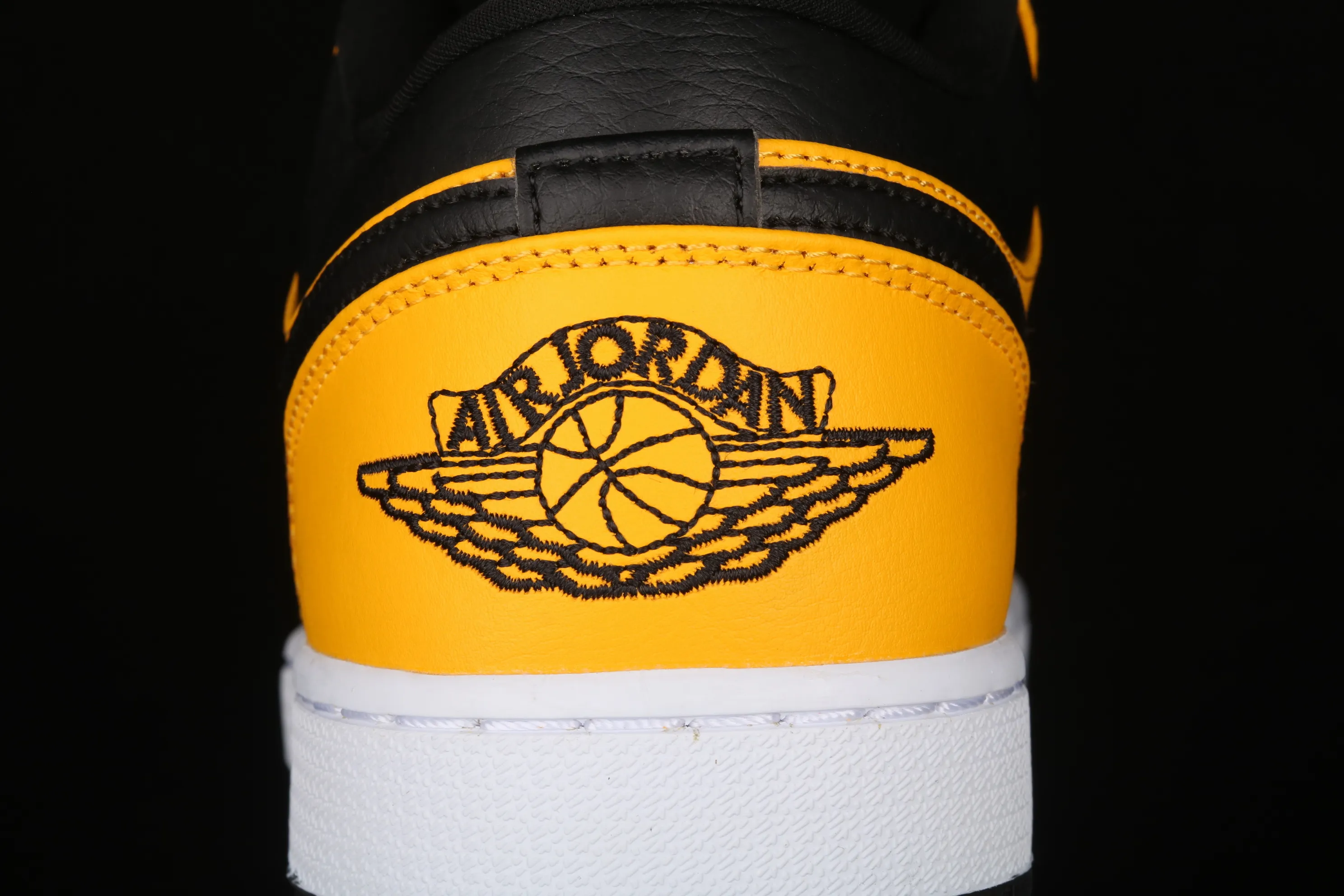 All categories Air Jordan Jordan series basketball shoes Air Jordan 1 Low Air Jordan AJ1 Low AJ1 Joe 1 low cultural basketball shoes 553558-700